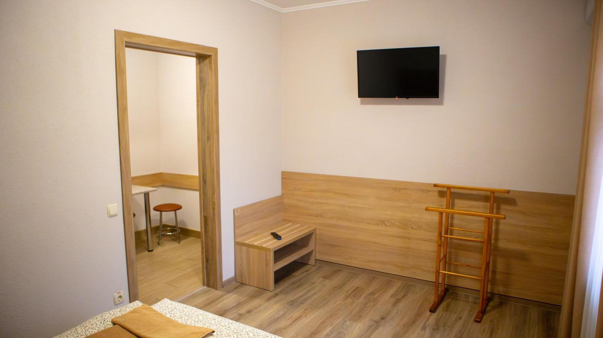 Каприз Hotel Kamianets-Podilskyi Exterior photo