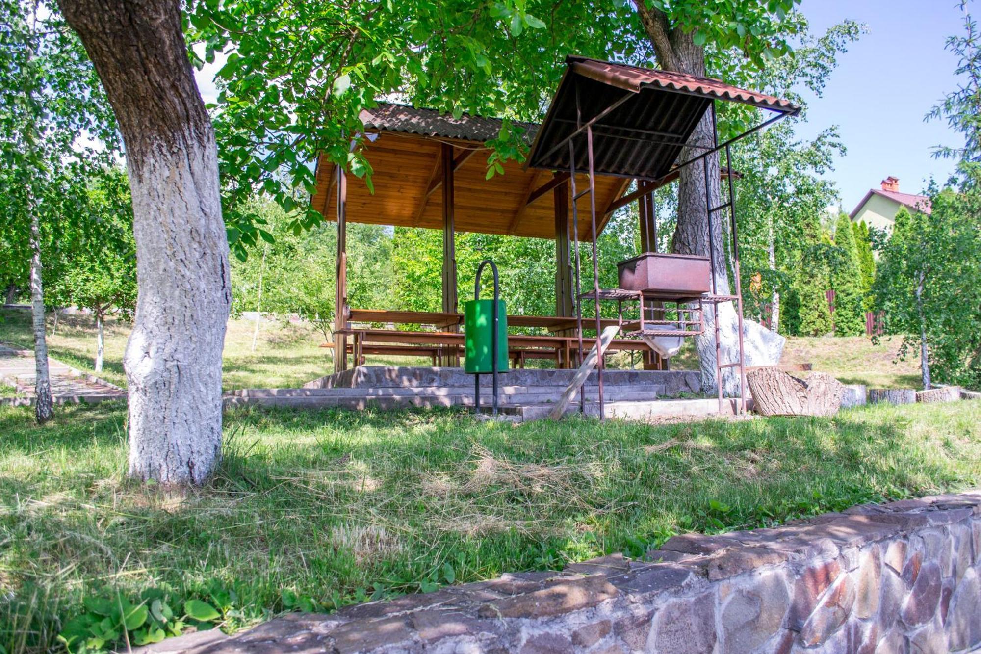 Каприз Hotel Kamianets-Podilskyi Exterior photo